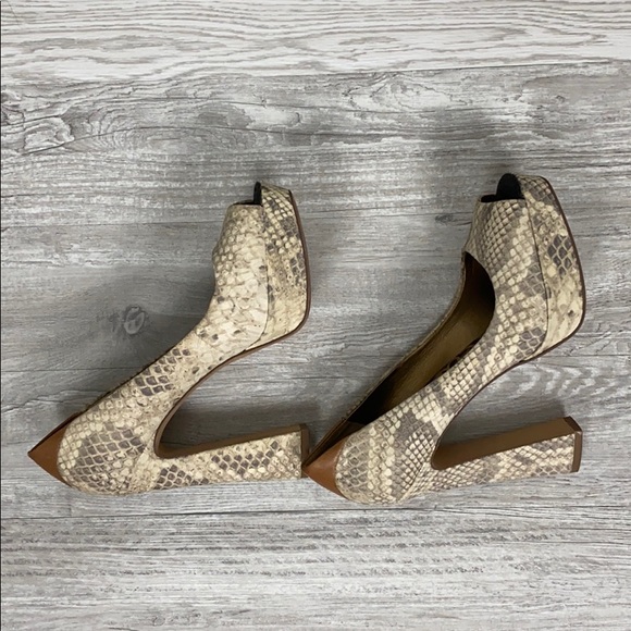 Sam Edelman SnakeSkin Platform Heels - Picture 5 of 8